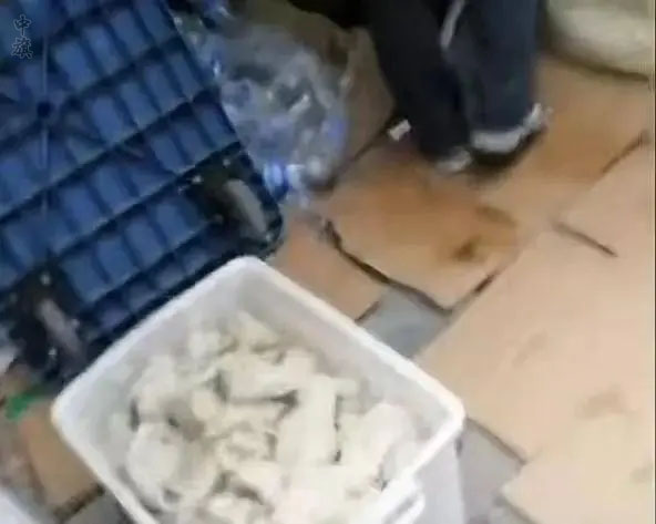 生產(chǎn)環(huán)境臟亂差.jpg 生產(chǎn)環(huán)境臟亂差.jpg