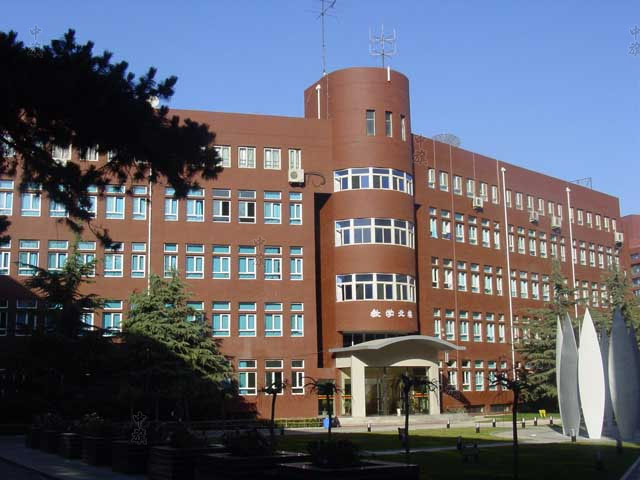 北京第十九中學(xué).jpg 北京第十九中學(xué).jpg