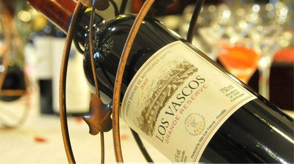 名酒拉菲.jpg 名酒拉菲.jpg