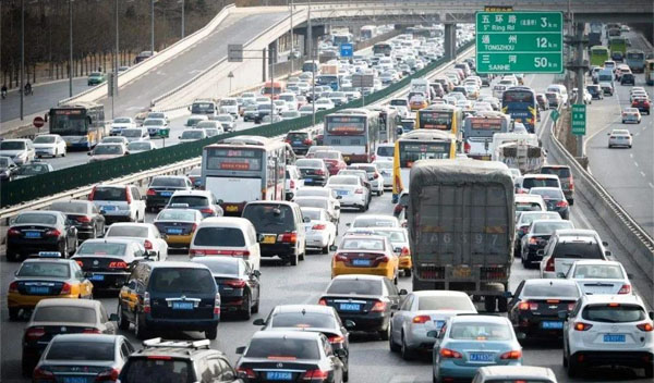 車來車往的北京.jpg 車來車往的北京.jpg