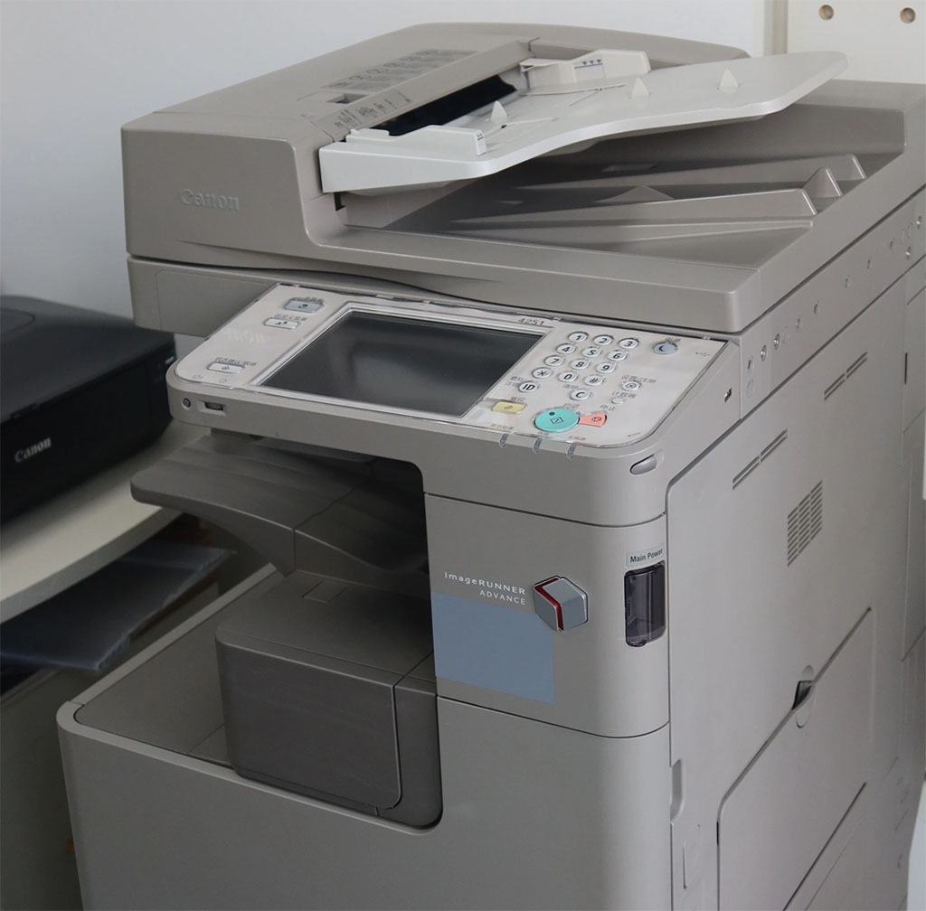 店里全新的打印機(jī)器