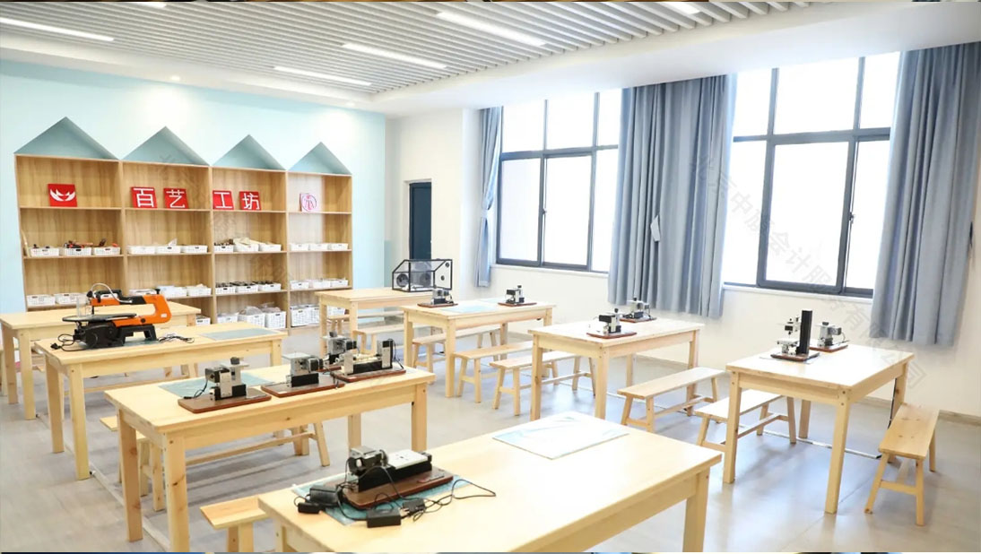 學(xué)校準(zhǔn)備的手工課.jpg