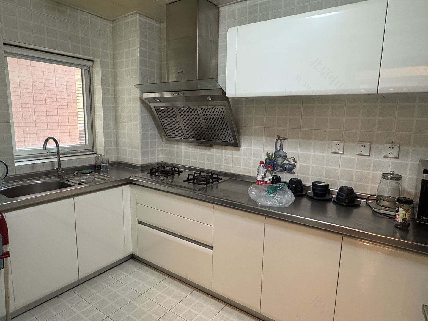 租房時需要看住家用的廚房.jpg