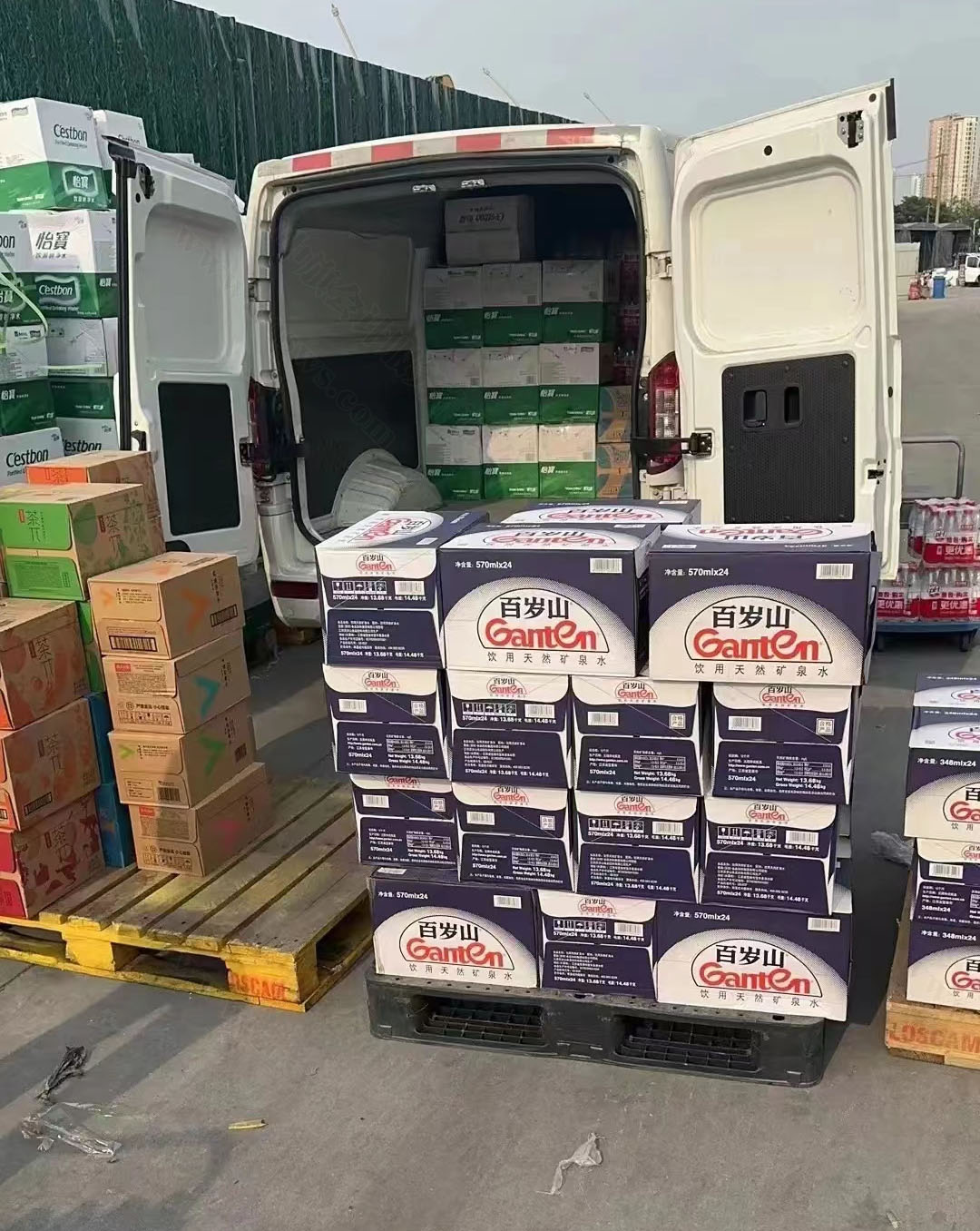 小車?yán)浭遣簧倮?jpg 小車?yán)浭遣簧倮?jpg