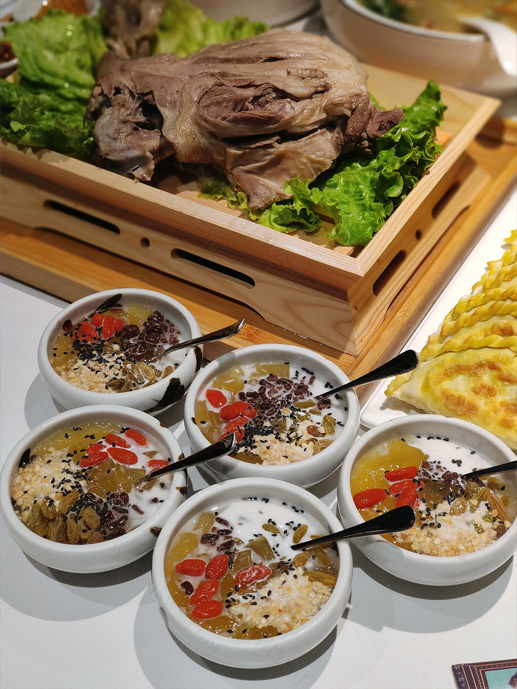 清真美食.jpg 清真美食.jpg