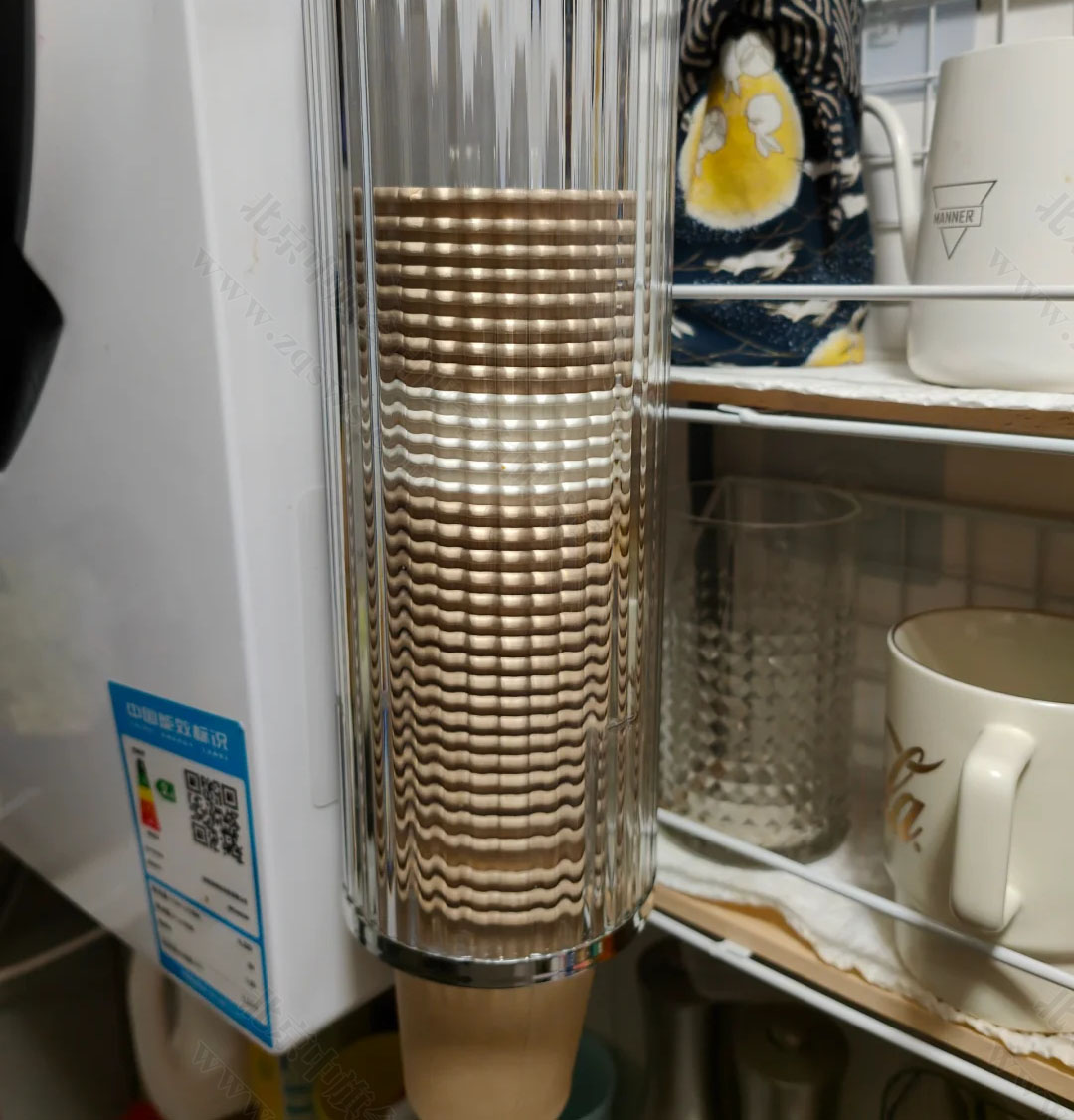 我們家里喝水的紙杯.jpg 我們家里喝水的紙杯.jpg