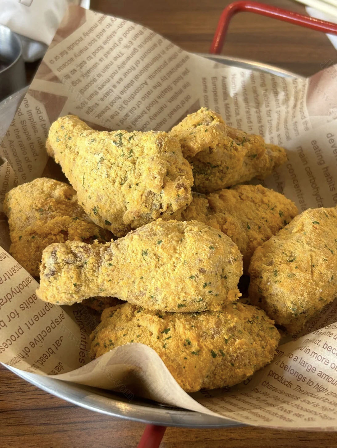 剛出油鍋的大雞腿.jpg 剛出油鍋的大雞腿.jpg