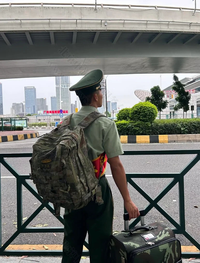 帥氣的退伍軍人.jpg 帥氣的退伍軍人.jpg