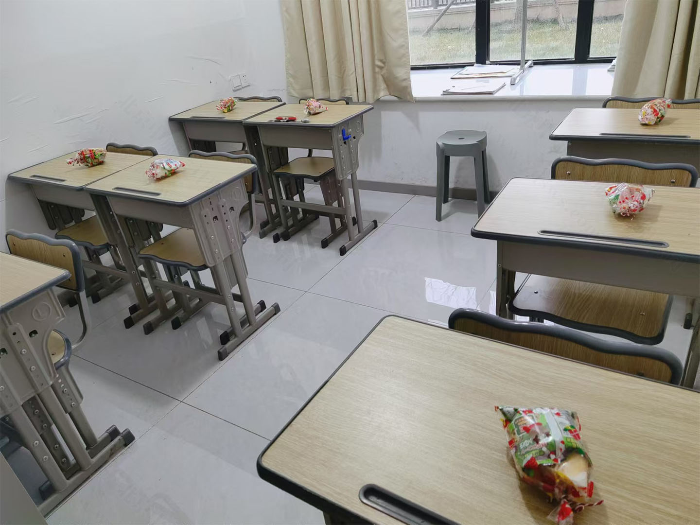 給孩子們準(zhǔn)備的零食.jpg 給孩子們準(zhǔn)備的零食.jpg