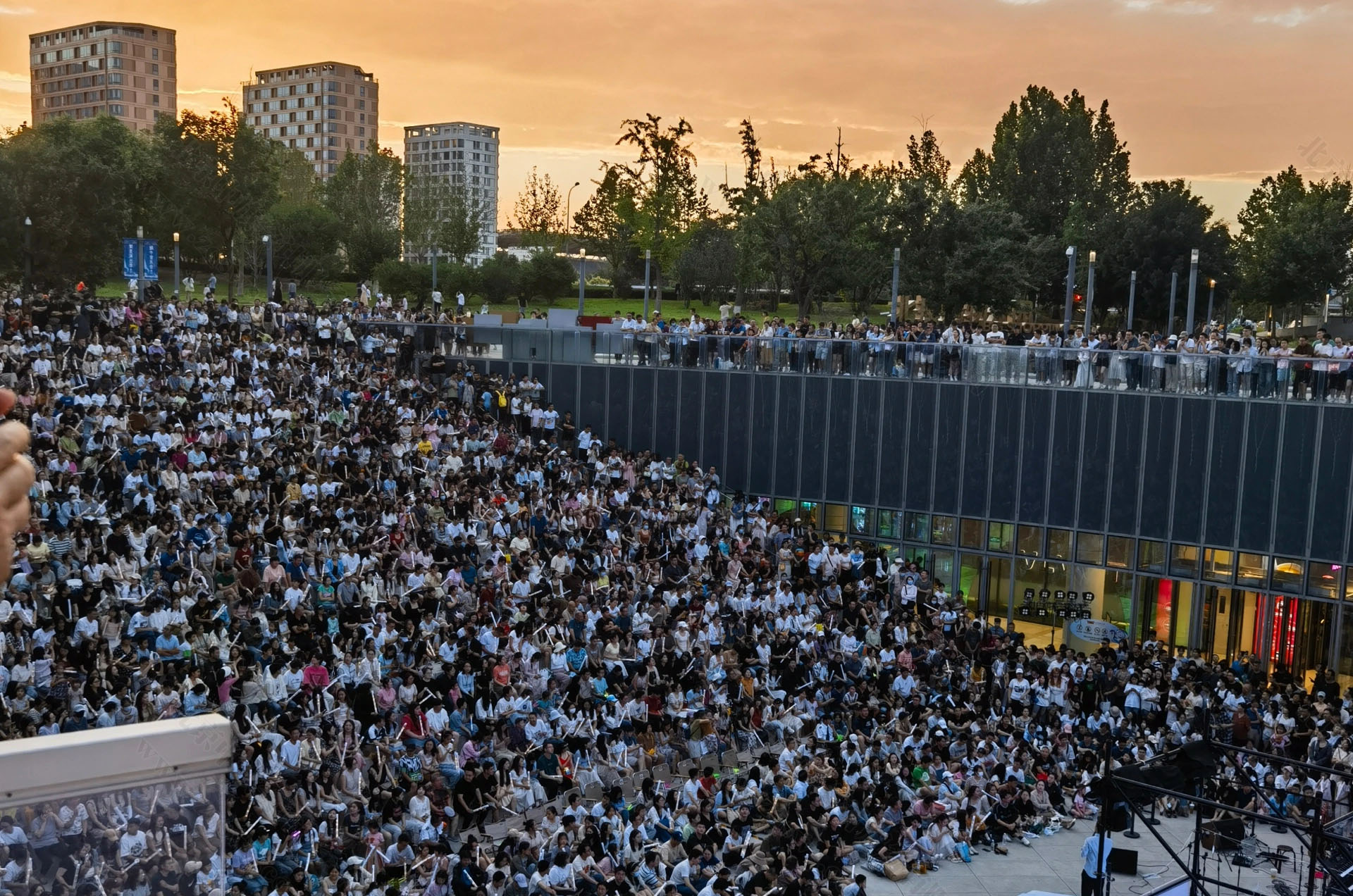 露天的音樂(lè)會(huì)場(chǎng)地.jpg