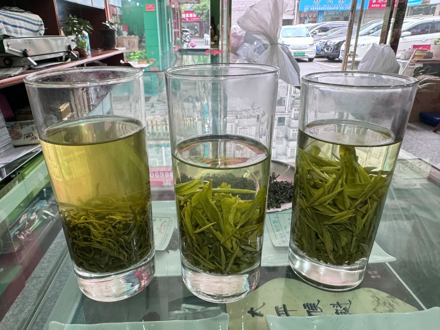 剛剛泡的茶葉.jpg