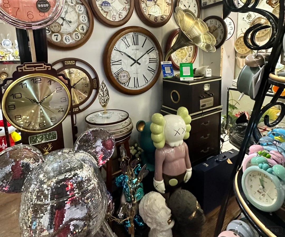 鐘表館所有都可以賣.jpg 鐘表館所有都可以賣.jpg