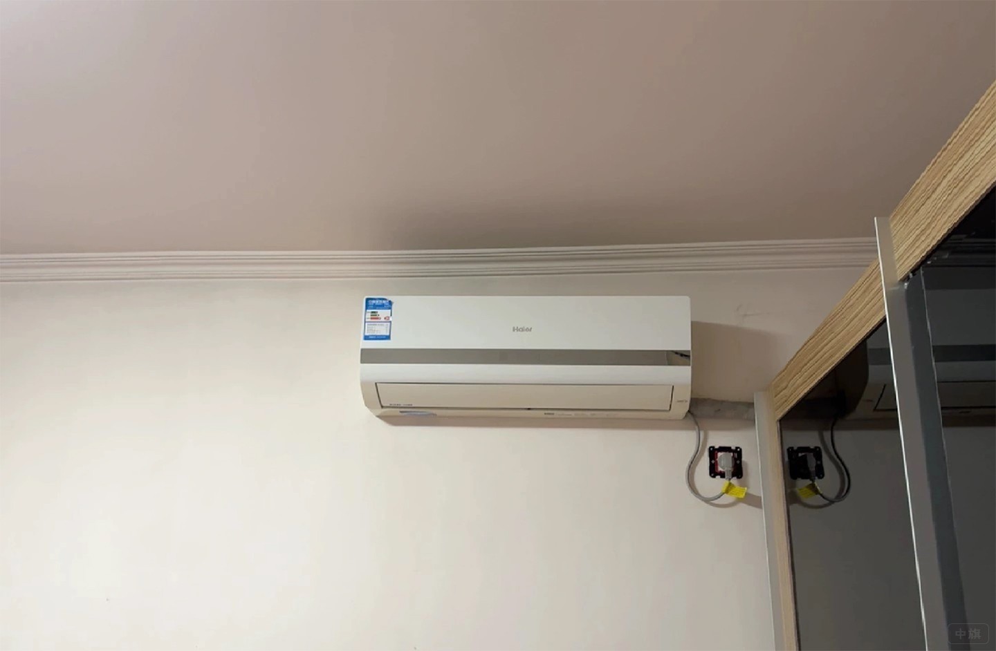 廢舊空調(diào).jpg 廢舊空調(diào).jpg