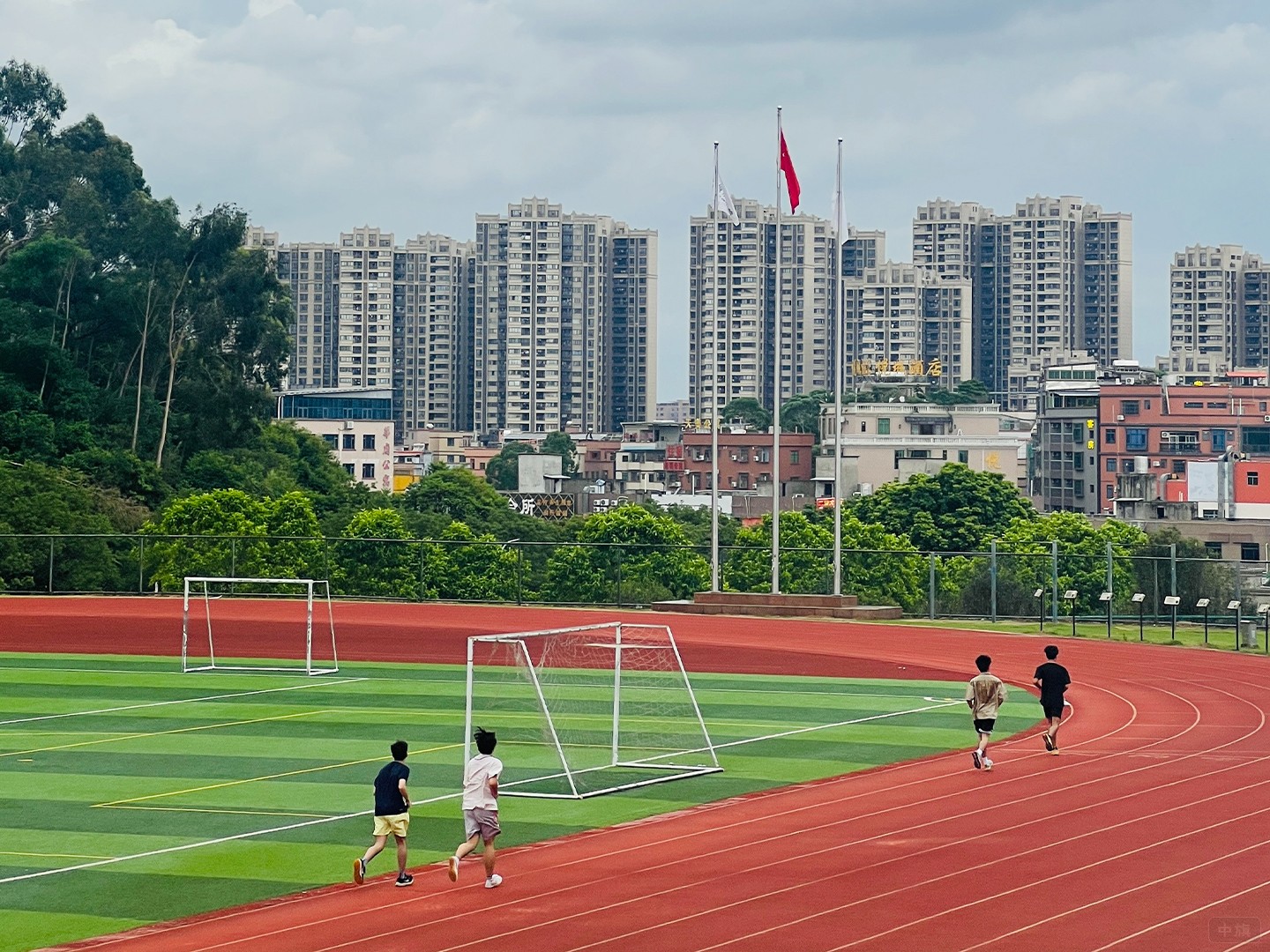 好懷念這里的足球場.jpg 好懷念這里的足球場.jpg