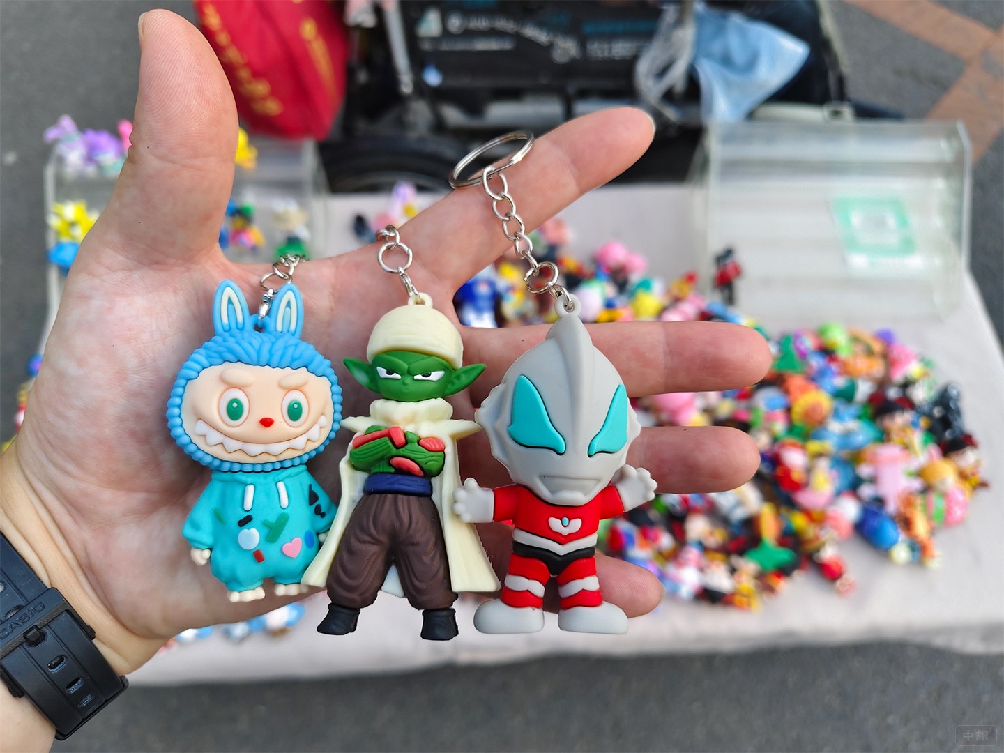 殘疾人張叔叔賣的掛串.jpg 殘疾人張叔叔賣的掛串.jpg