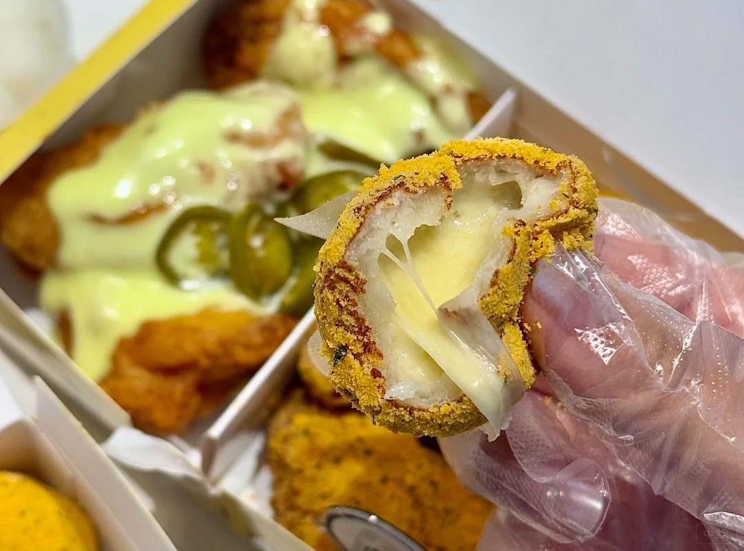 剛買的炸雞小丸子，看著就好吃吧