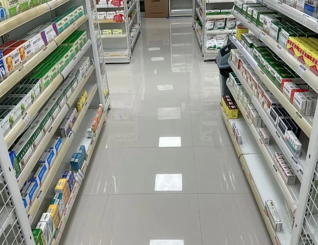 貨架上的藥品