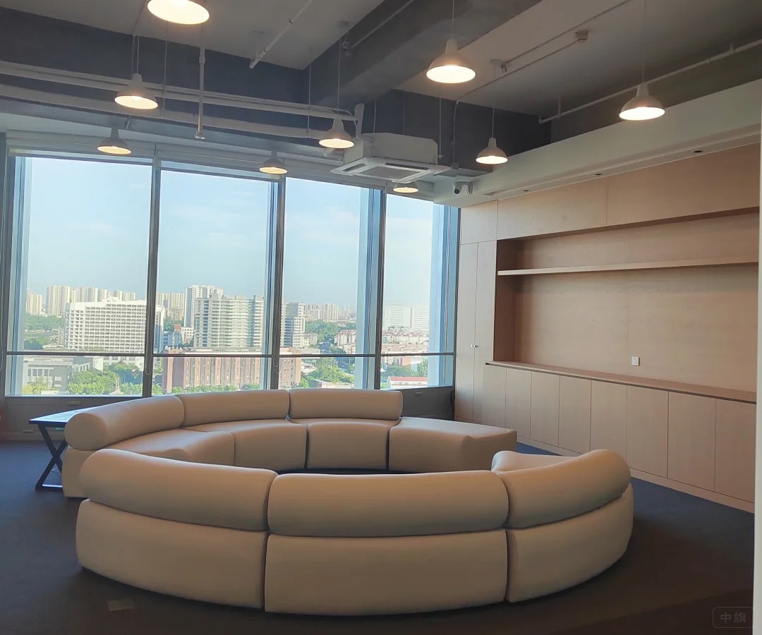 這里是會客區(qū)，可以接待學(xué)生和學(xué)生家長