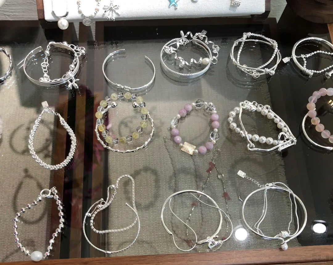 實(shí)體店批發(fā)首飾 實(shí)體店批發(fā)首飾